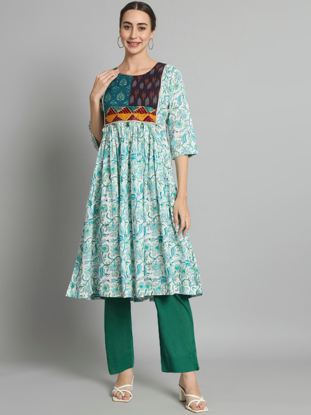 

Trinjann Floral Printed Patchwork A-Line Kurta, Blue
