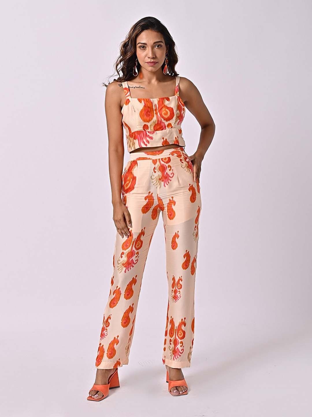 

MISSY Ethnic Motifs Printed Shoulder Straps Satin Crop Top, Peach