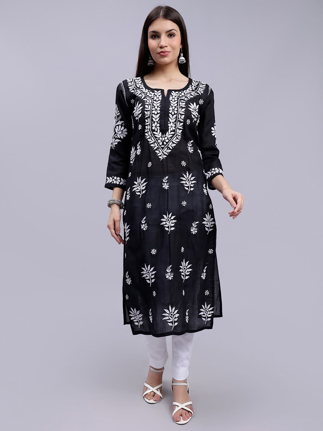 

Seva Chikan Women Black Ethnic Motifs Embroidered Lucknowi Chikankari Kurta