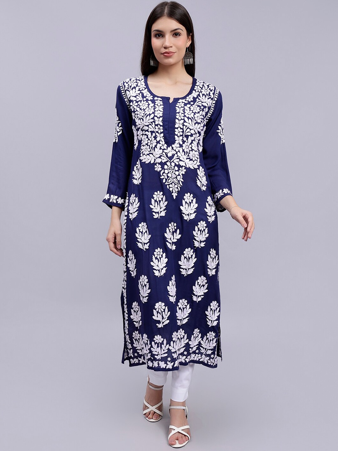 

Seva Chikan Ethnic Motifs Embroidered Lucknowi Chikankari Straight Kurta, Navy blue