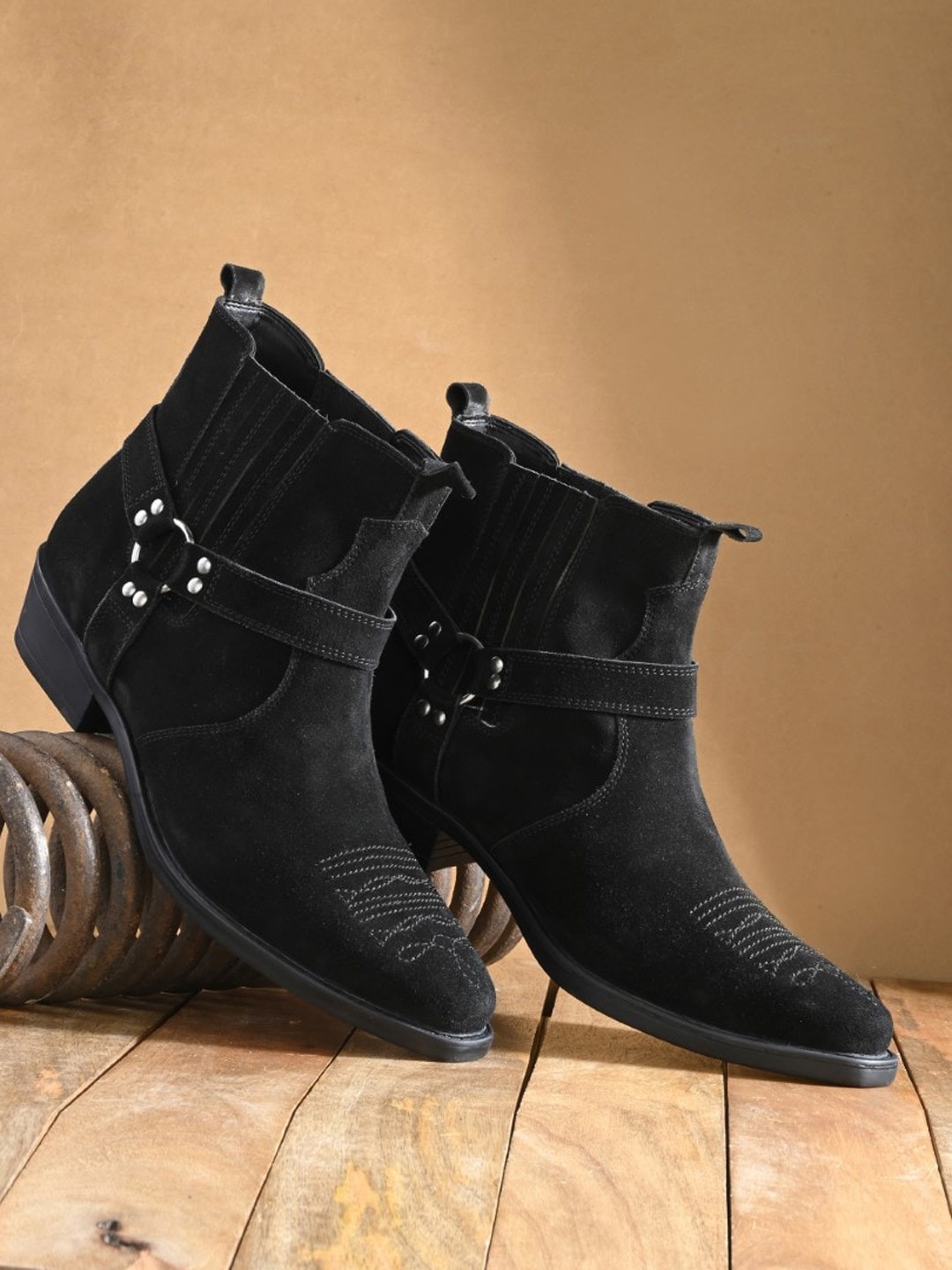 

San Frissco Men Thread Work Leather Mid-Top Regular Boots, Black
