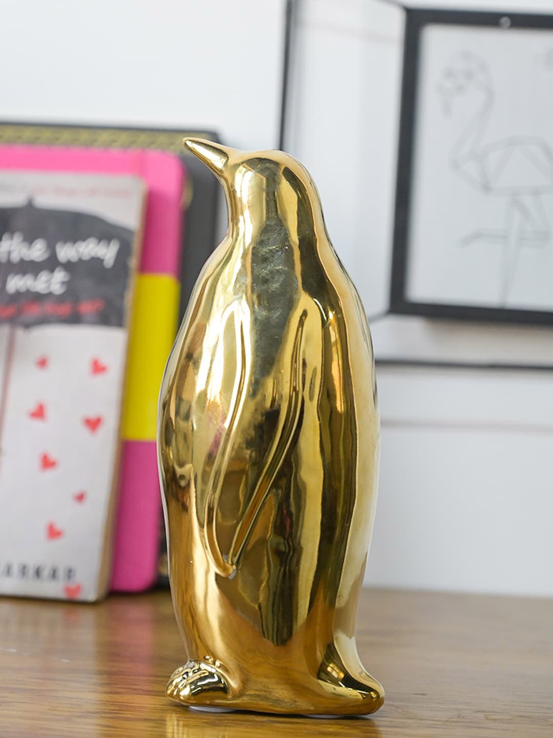 

MARKET99 Yellow Penguin Statue Figurine Ceramic Showpiece, Gold