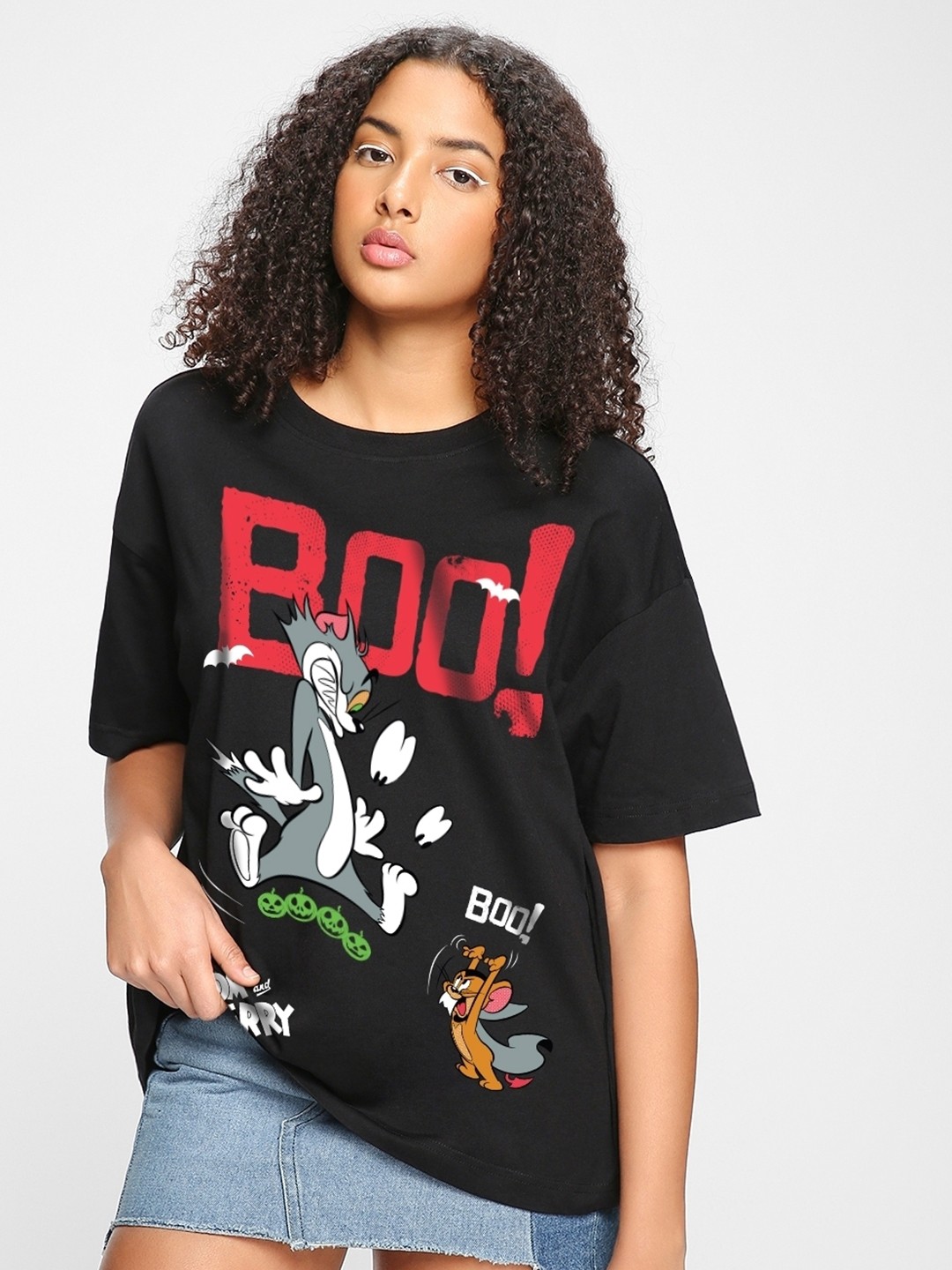

Bewakoof Merchandise Tom & Jerry Printed Oversized Cotton T-shirt, Black