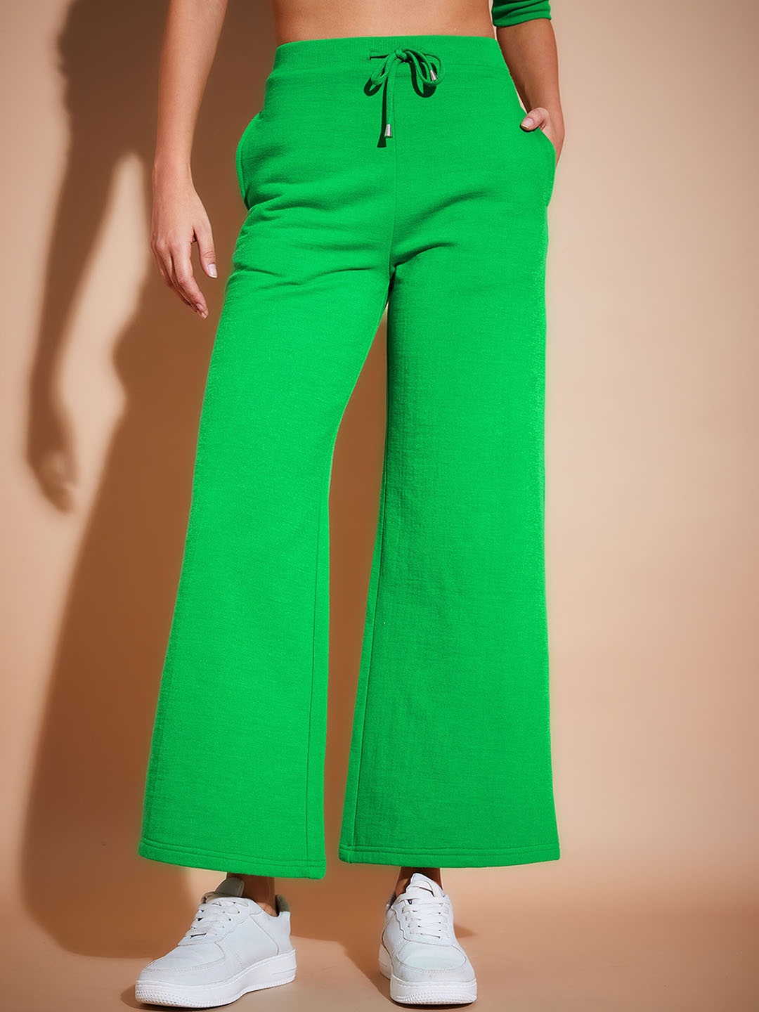 

SASSAFRAS BASICS Women Relaxed Fit Mid-Rise Fleece Joggers, Green