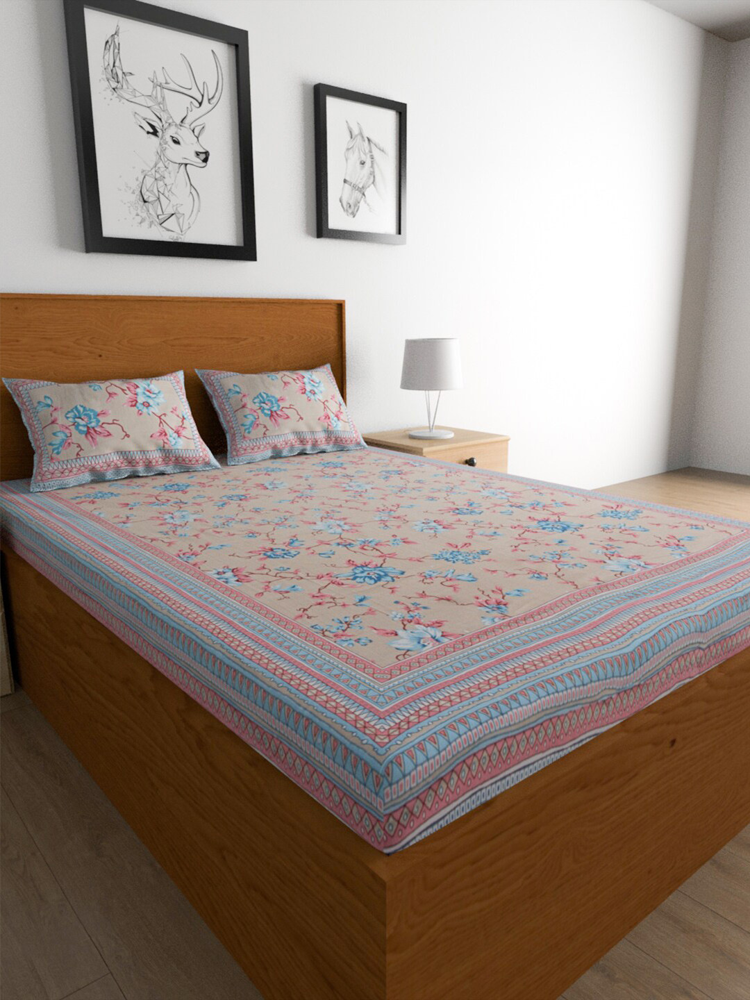 

Urban Magic Orange Floral Cotton 104 TC King Bedsheet with 2 Pillow Covers