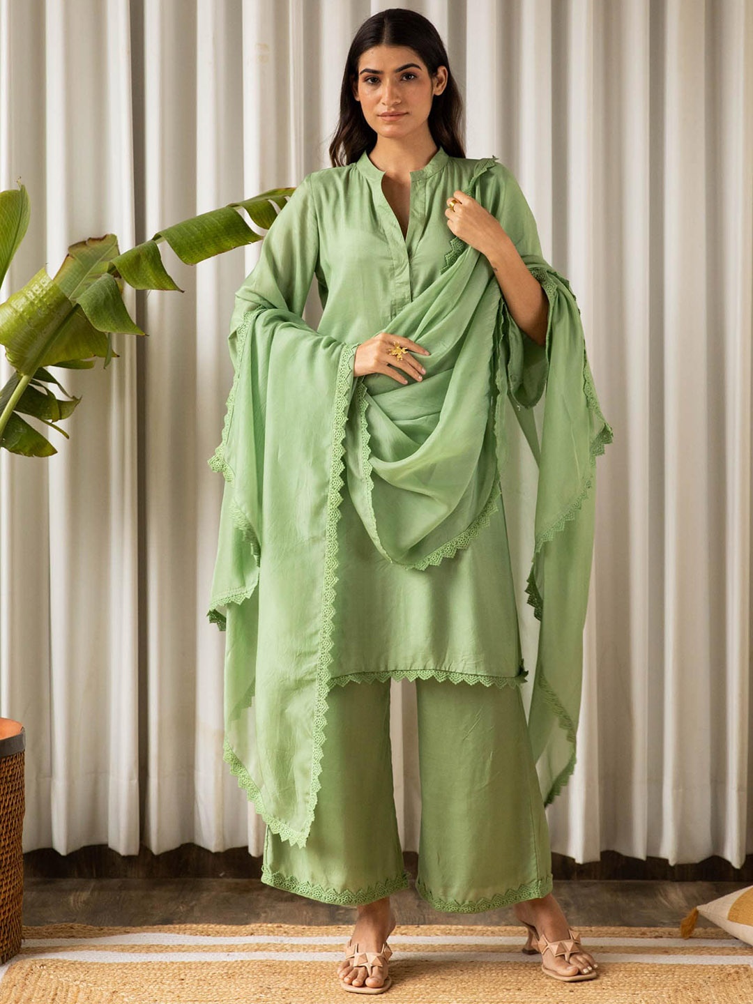 

Kapraaha Mandarin Collar Pure Cotton Kurta & Palazzos With Dupatta, Green