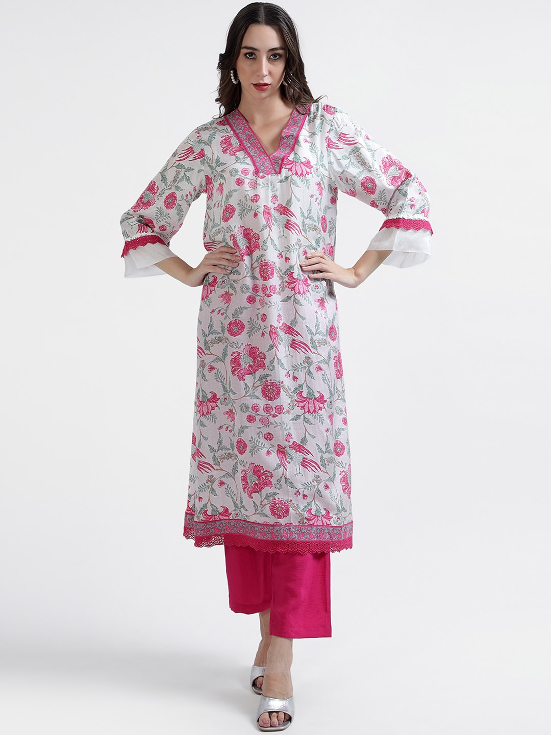 

TYAAR Floral Printed Regular Straight Kurta & Trousers With Dupatta, Off white