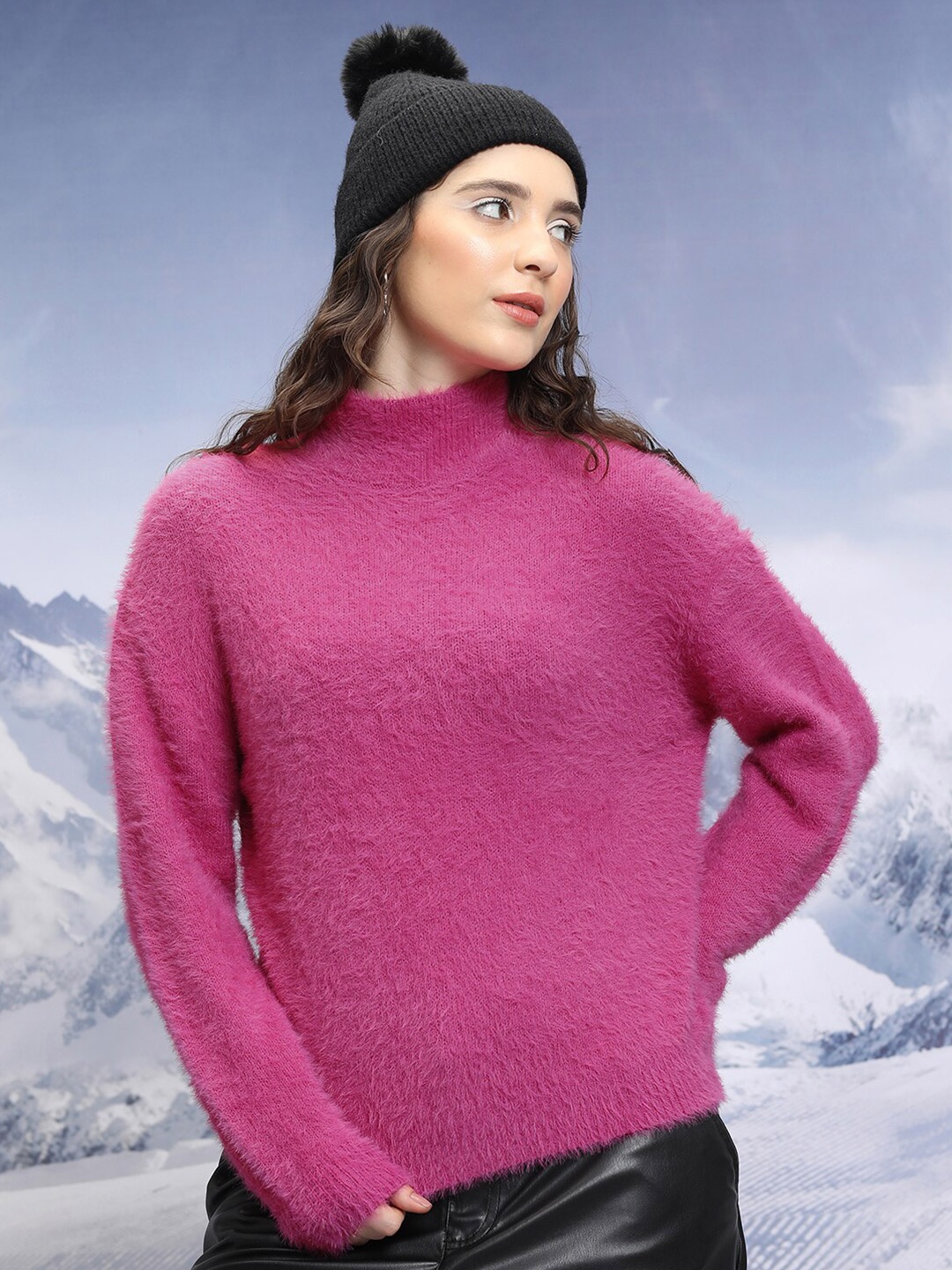 

Tokyo Talkies High Neck Pullover, Pink
