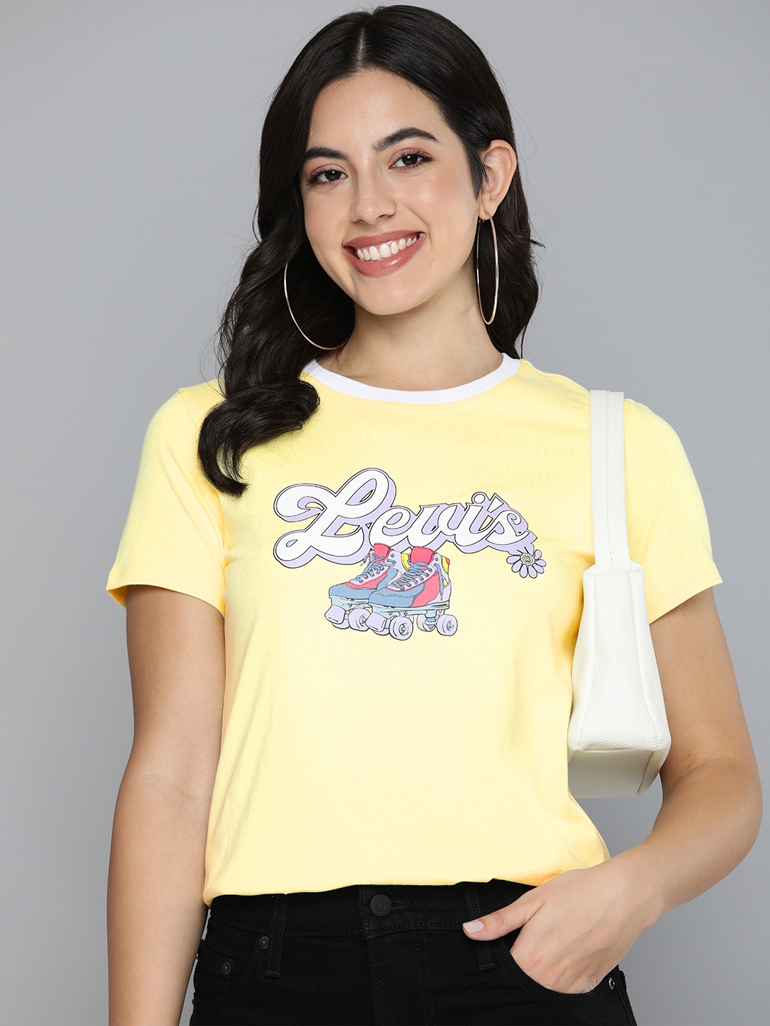 

Levis Pure Cotton Brand Logo Printed Casual T-shirt, Yellow