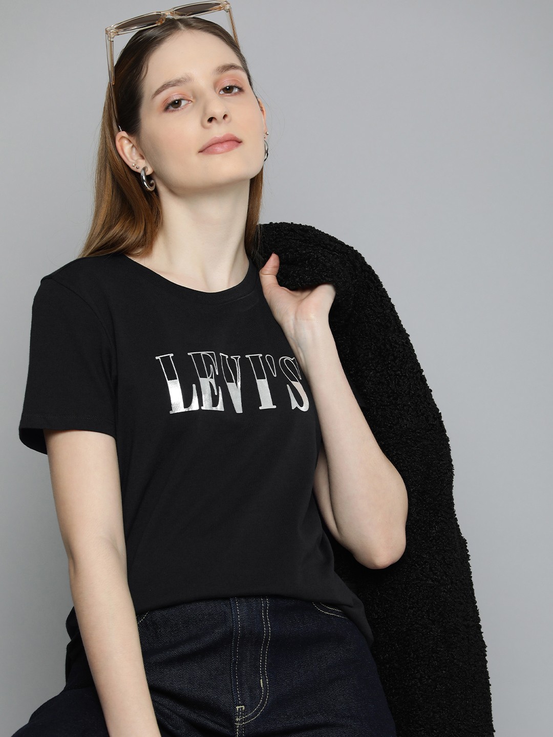 

Levis Women Brand Logo Printed Pure Cotton T-shirt, Black