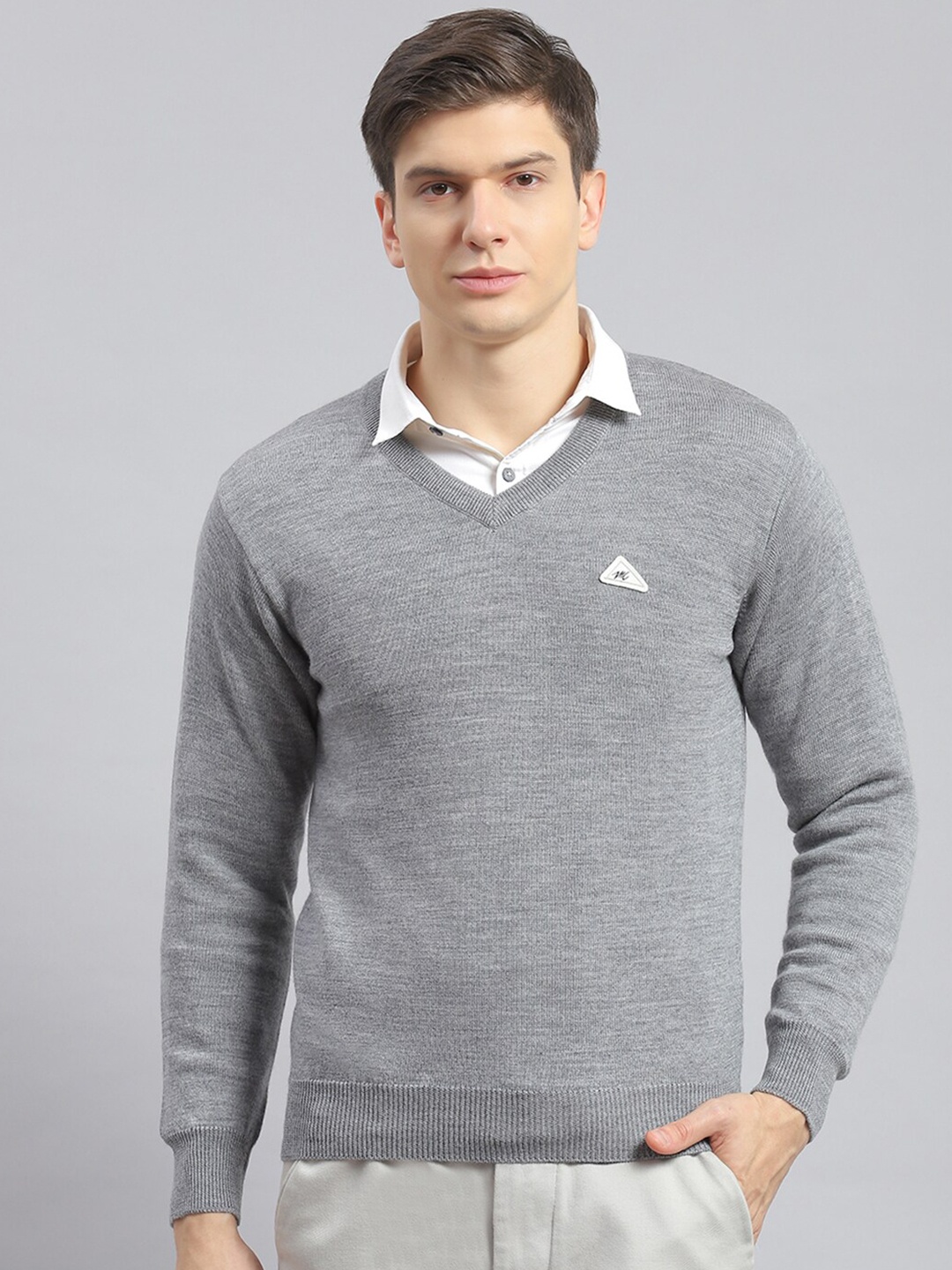 

Monte Carlo V-Neck Woollen Pullover, Grey melange