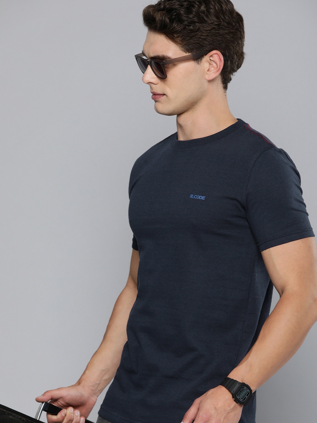 

R.Code by The Roadster Life Co. Men Solid T-shirt, Navy blue