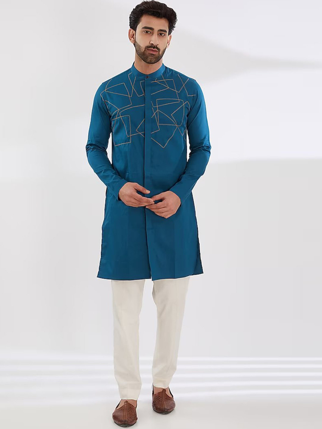 

HE SPOKE Geometric Embroidered Pure Cotton Straight Kurta, Turquoise blue
