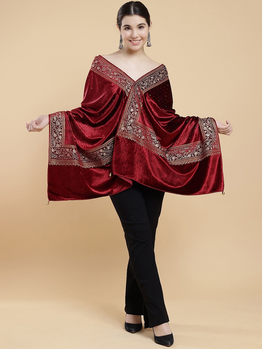 

Moda Chales Floral Embroidered Sequinned Velvet Shawl, Maroon