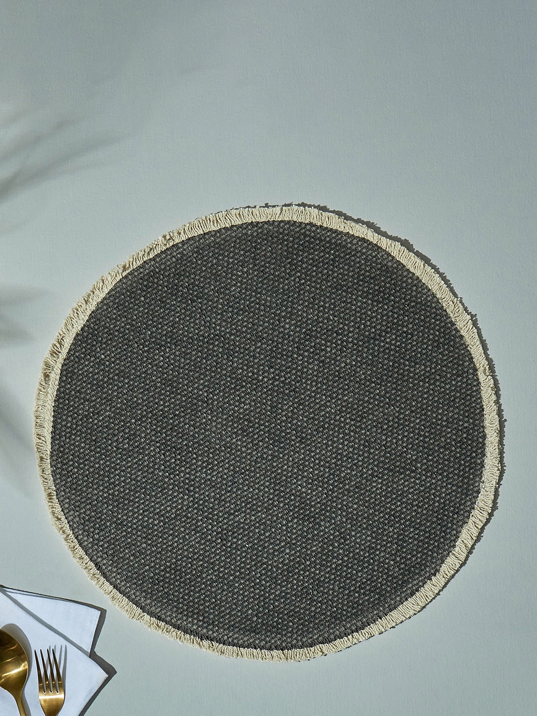 

Home Centre Maison Grey & Beige 2 Pieces Round Kitchen Table Placemats