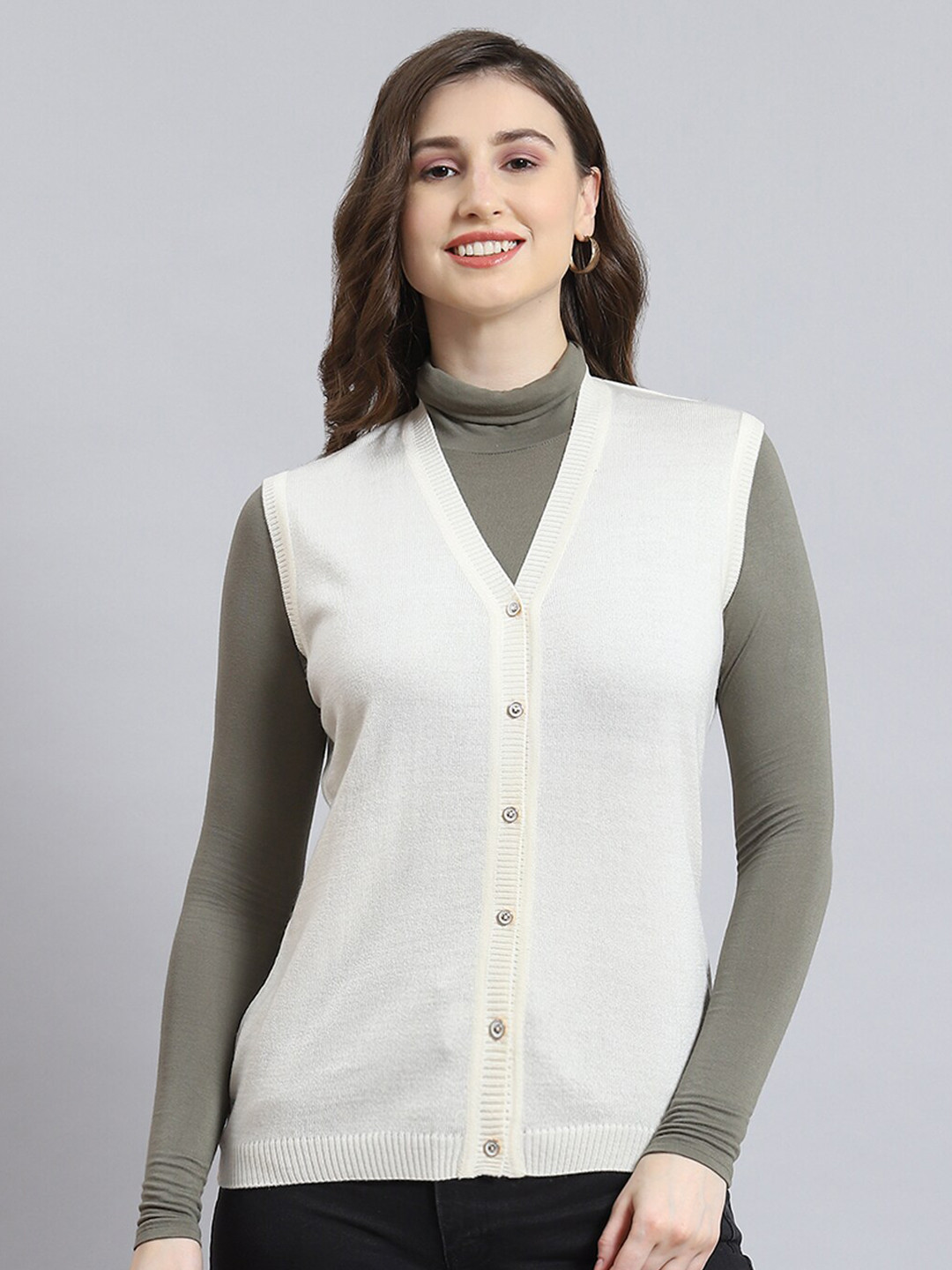 

Monte Carlo V-Neck Sleeveless Woollen Cardigan, Cream