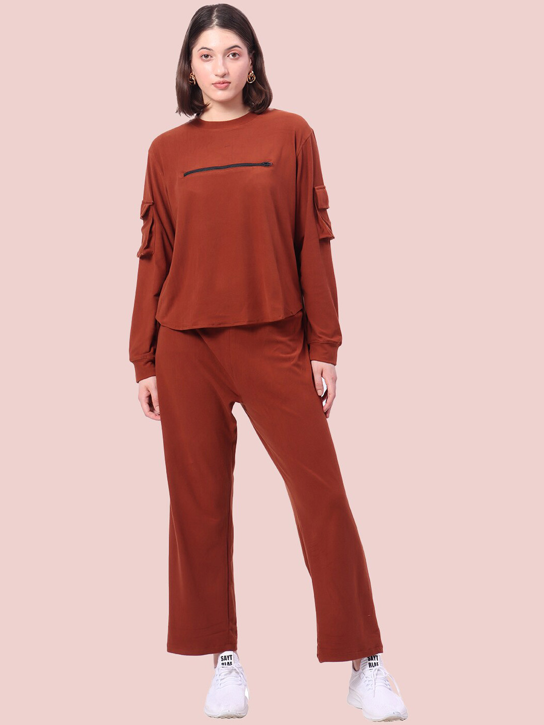 

ZERAC Self Design Round Neck T-shirt with Trousers, Brown