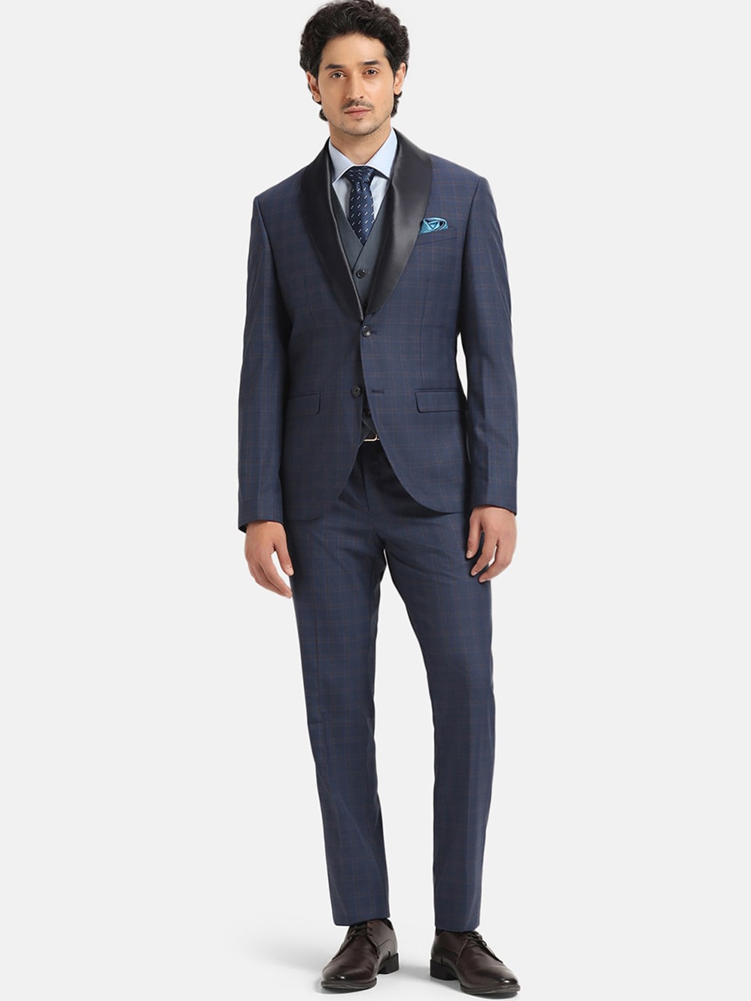 

Blackberrys Checked Single-Breasted Slim-Fit Three-Piece Suit, Navy blue
