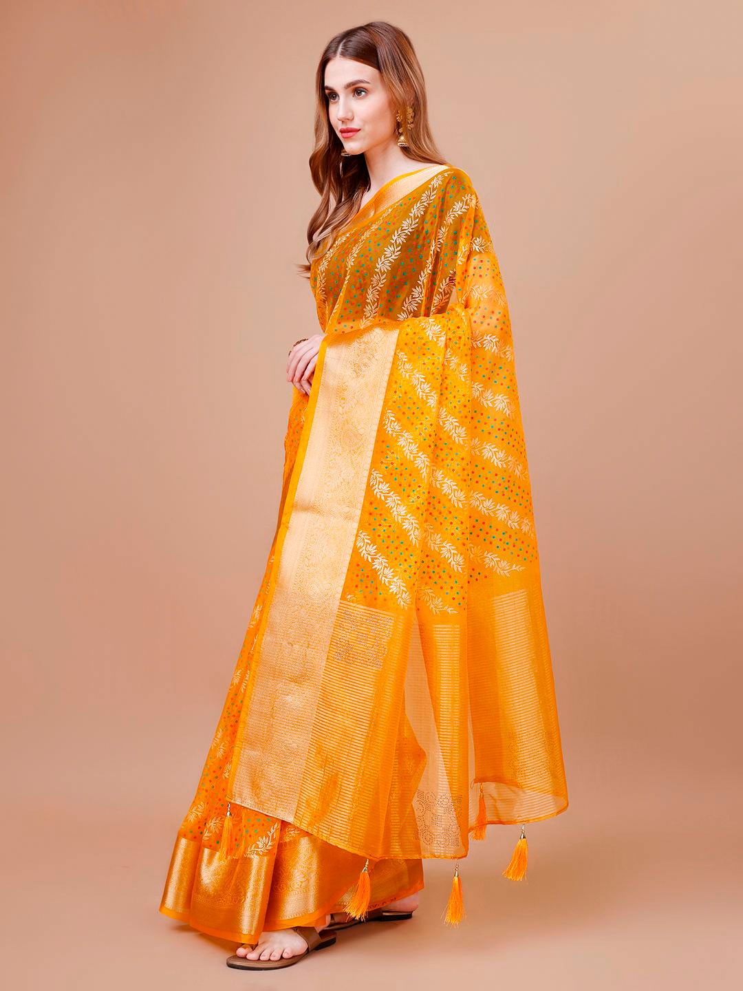 

Indian Women Floral Printed Zari Saree, Yellow