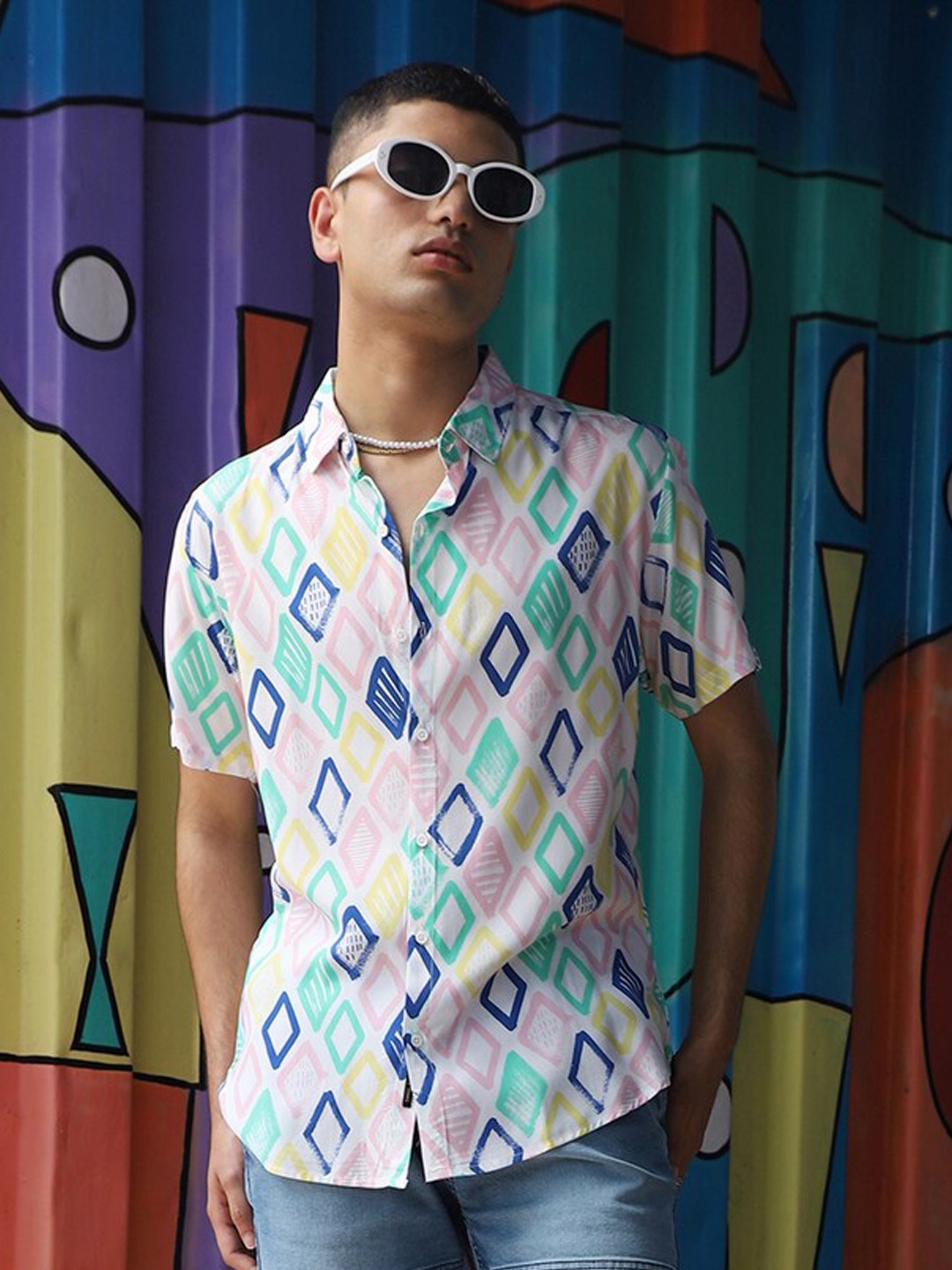 

Campus Sutra White Classic Printed Spread Collar Casual Shirt