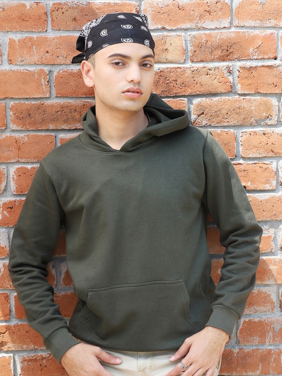 

Campus Sutra Hooded Cotton Pullover, Green