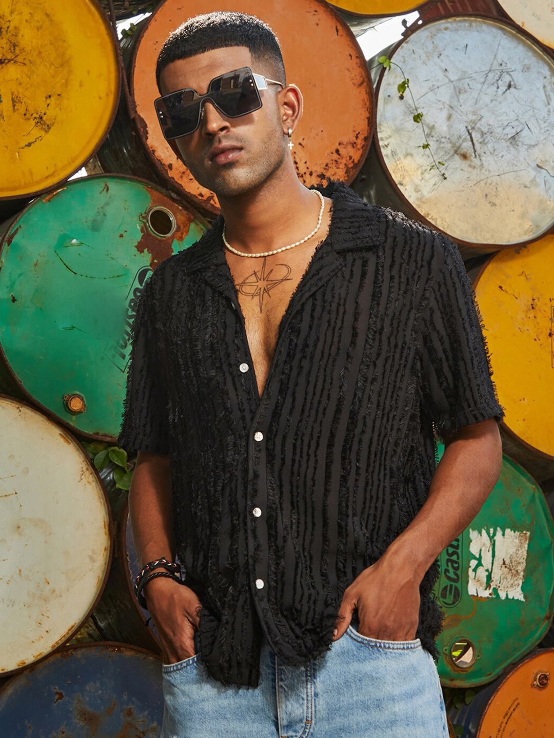 

Campus Sutra Black Classic Fit Textured Casual Shirt