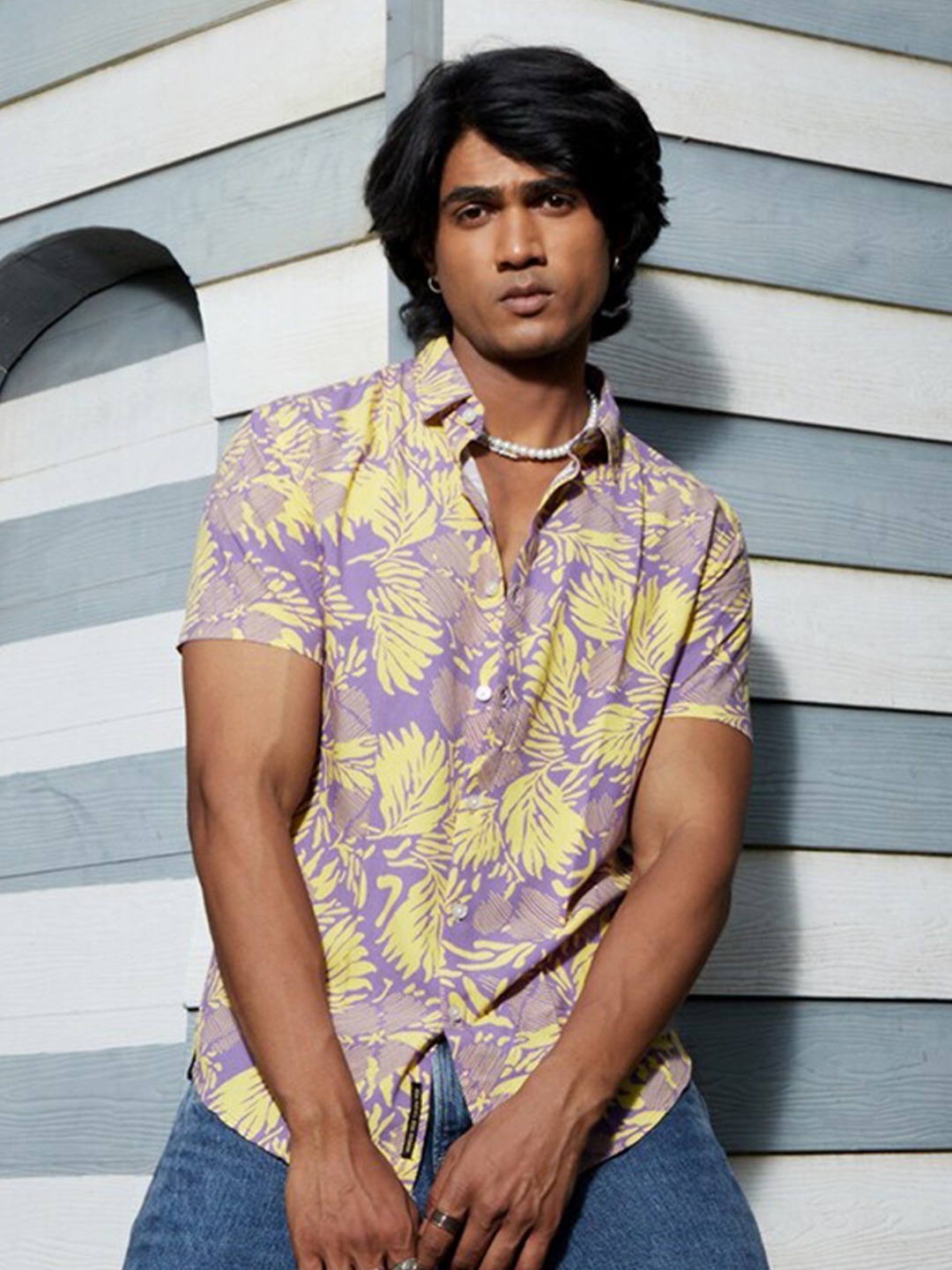 

Campus Sutra Lavender Classic Floral Printed Casual Shirt