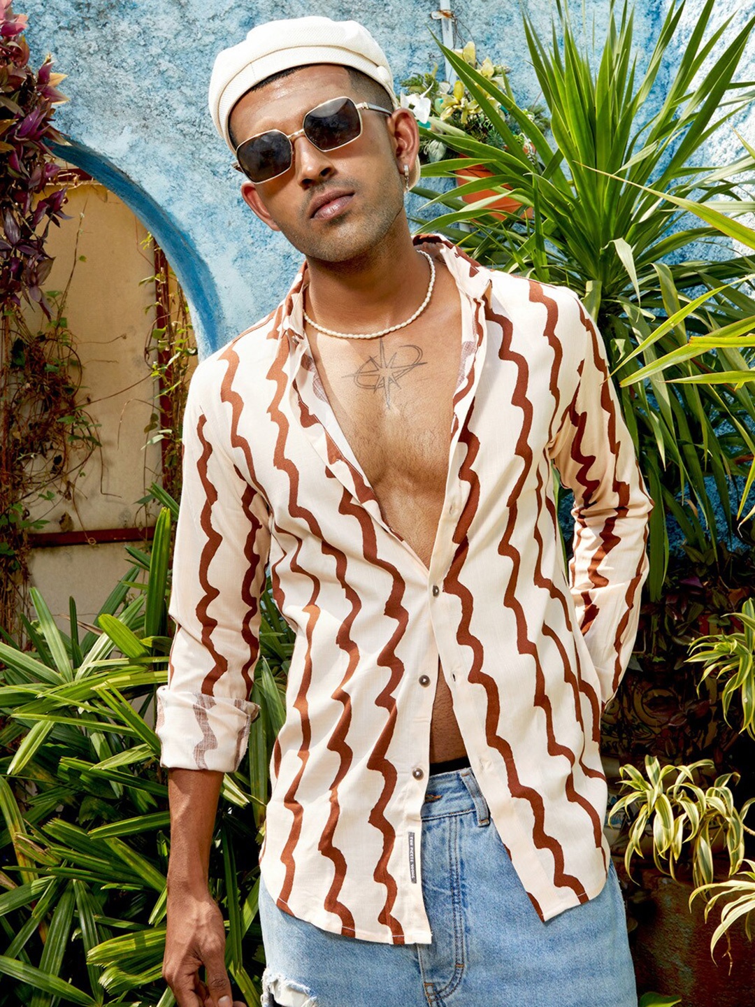 

Campus Sutra Beige & Brown Abstract Printed Classic Casual Shirt