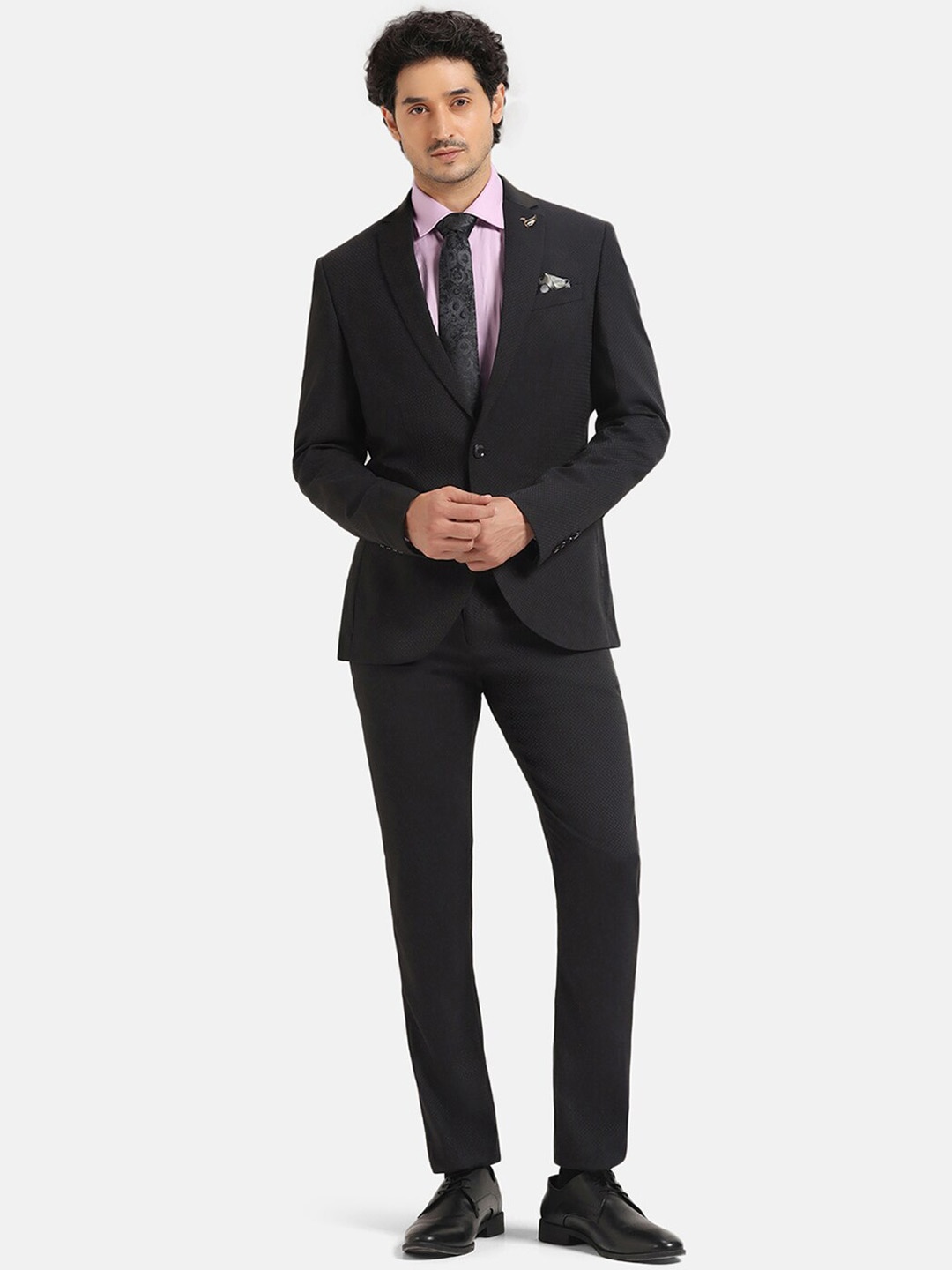 

Blackberrys Single-Breasted Slim-Fit Two-Piece Formal Suit, Black