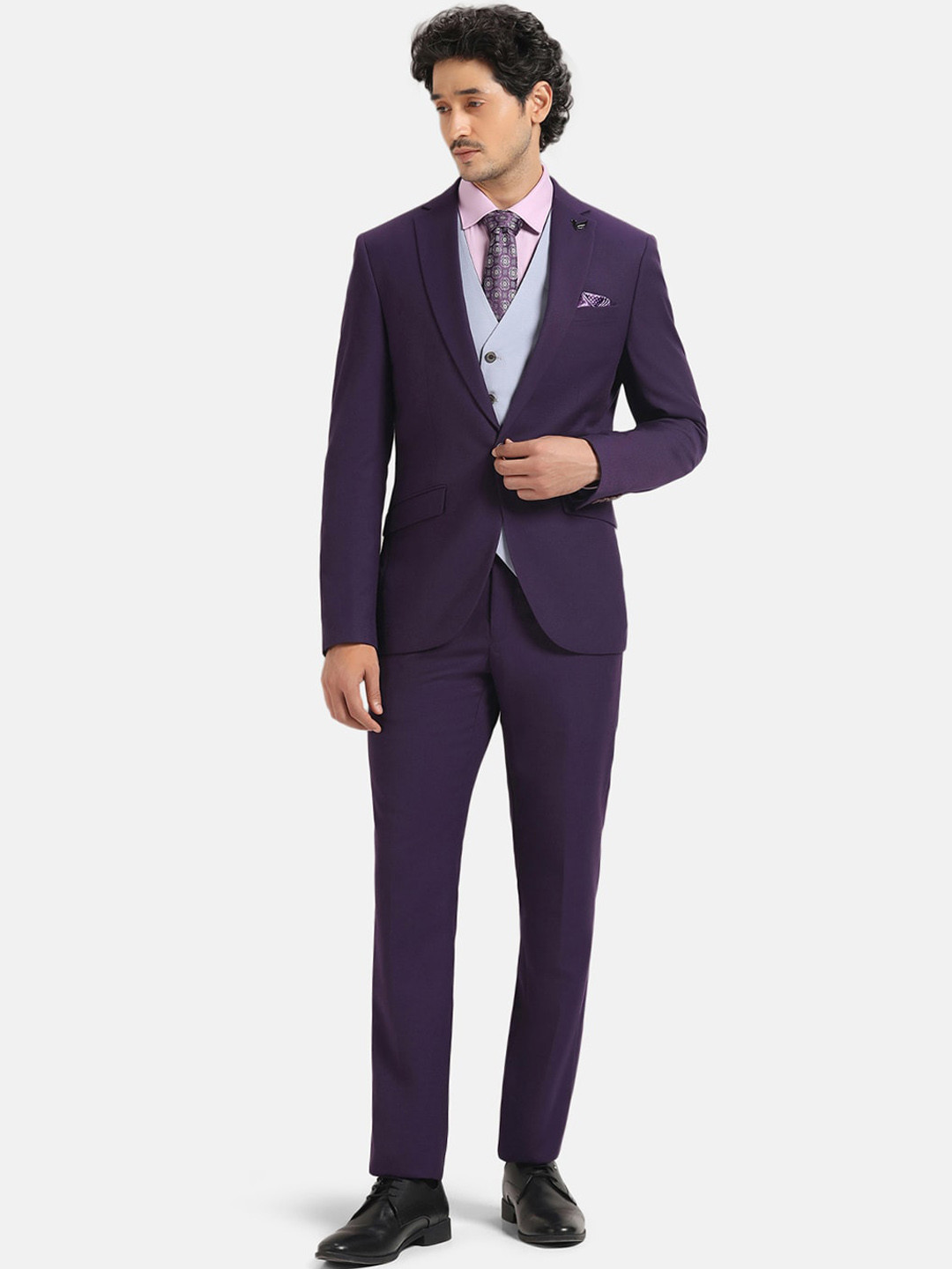 

Blackberrys Slim-Fit Single-Breasted Three-Piece Formal Suit, Purple