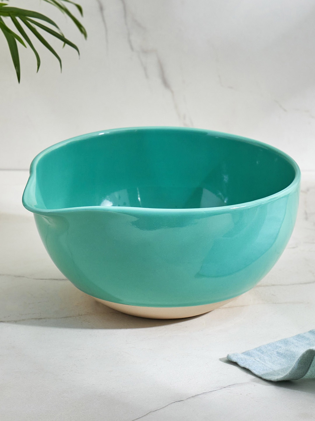 

Home Centre Bakers Pride Crimson Green Dishwasher Safe Mixing Bowl - 1L