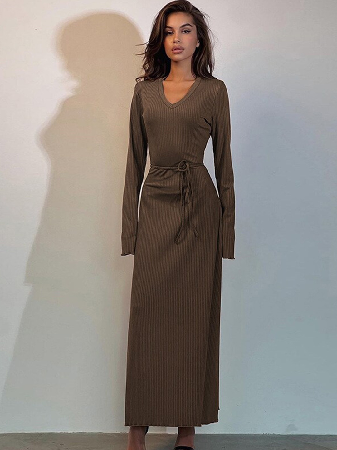 

StyleCast Brown V-Neck Long Sleeves Maxi Dress