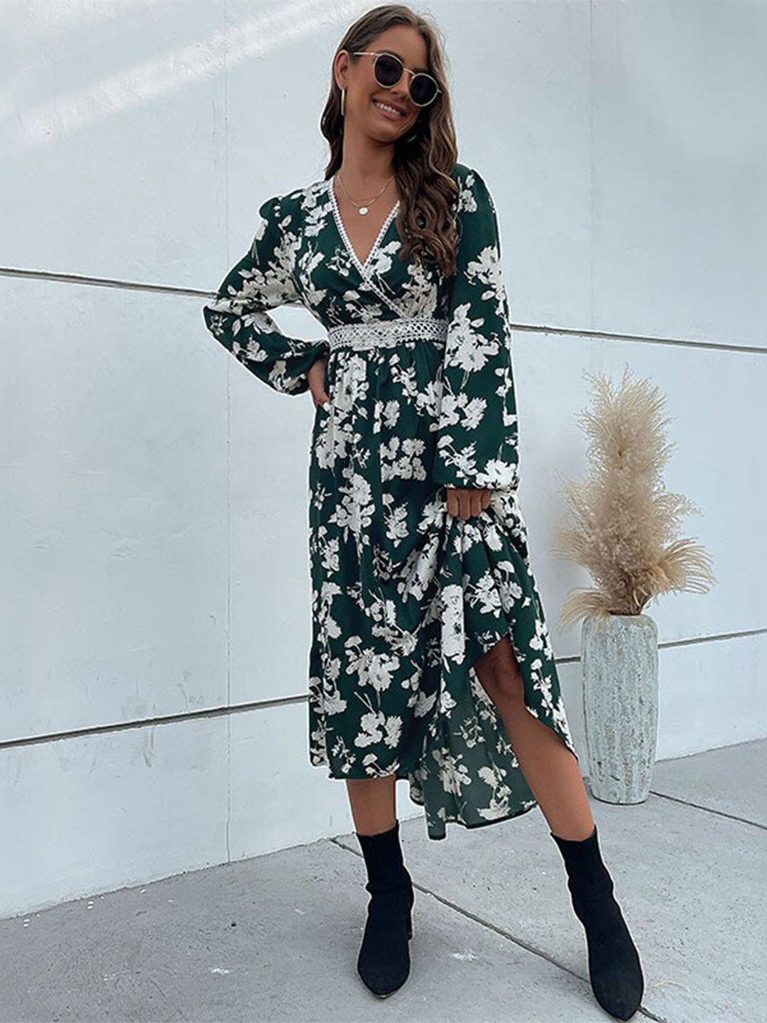 

StyleCast Green Floral Print V-Neck Puff Sleeves Maxi Dress