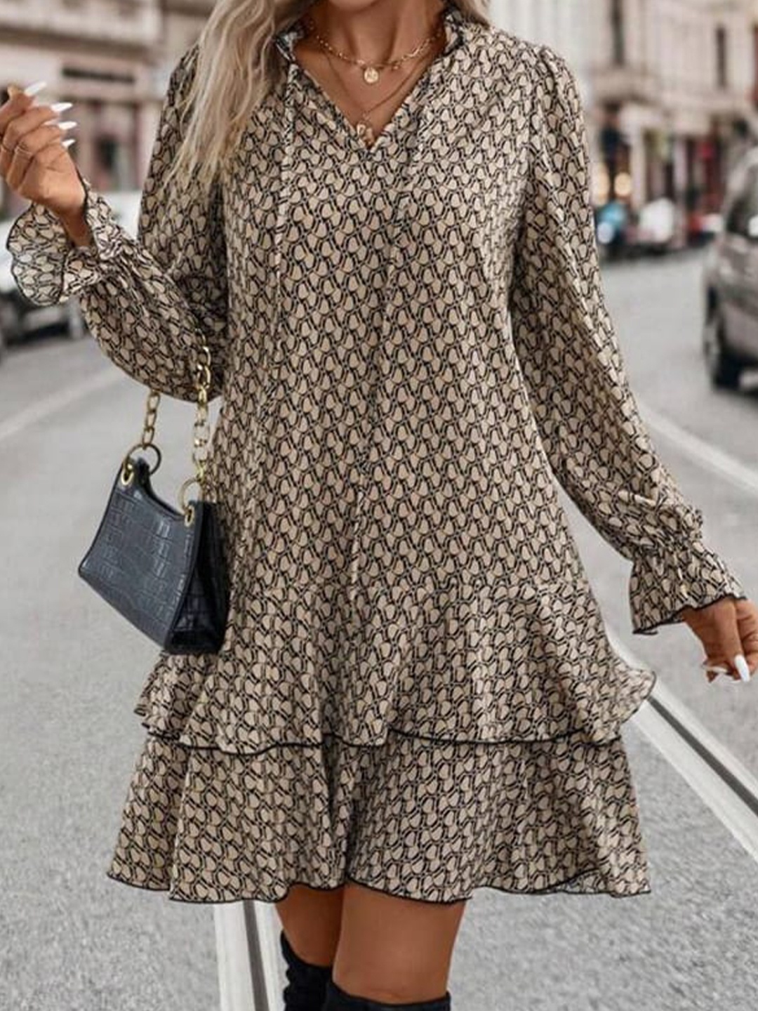 

StyleCast Beige Geometric Printed Cuffed Sleeve A-Line Dress