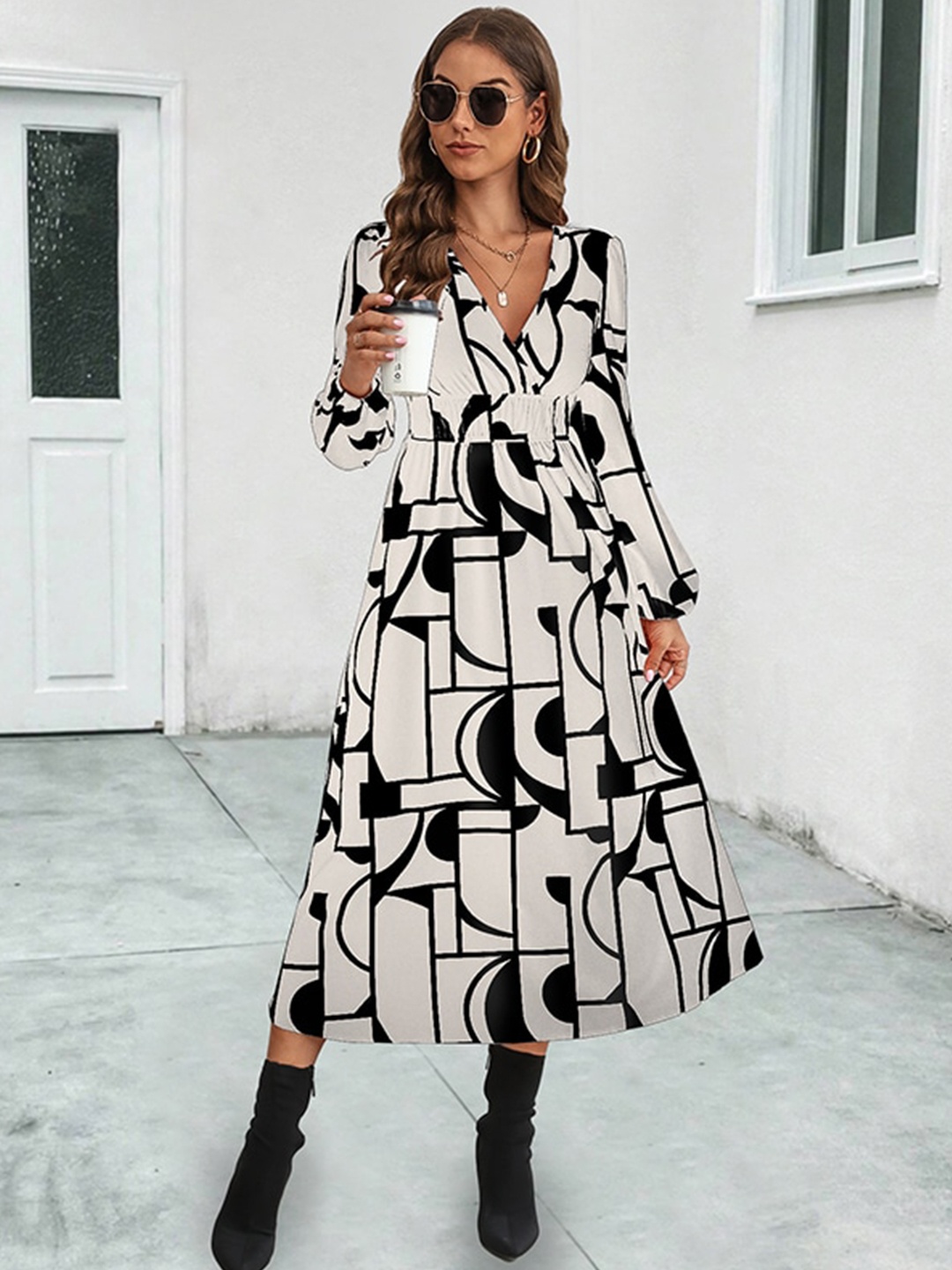 

StyleCast Beige & Black Abstract Printed Fit & Flare Midi Dress