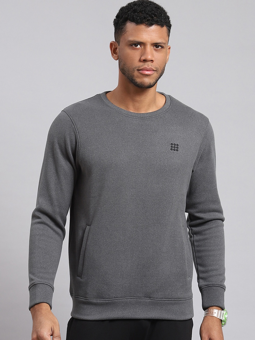 

rock.it Round Neck Pullover Sweatshirt, Grey