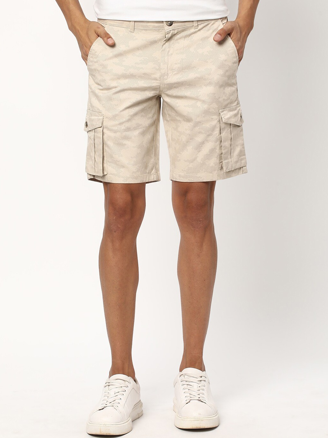 

R&B Men Camouflage Printed Cargo Shorts, Beige