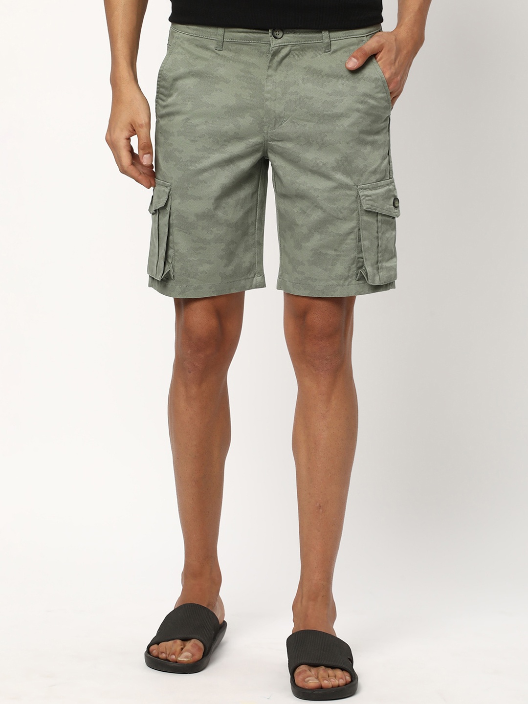 

R&B Men Camouflage Printed Cargo Shorts, Olive