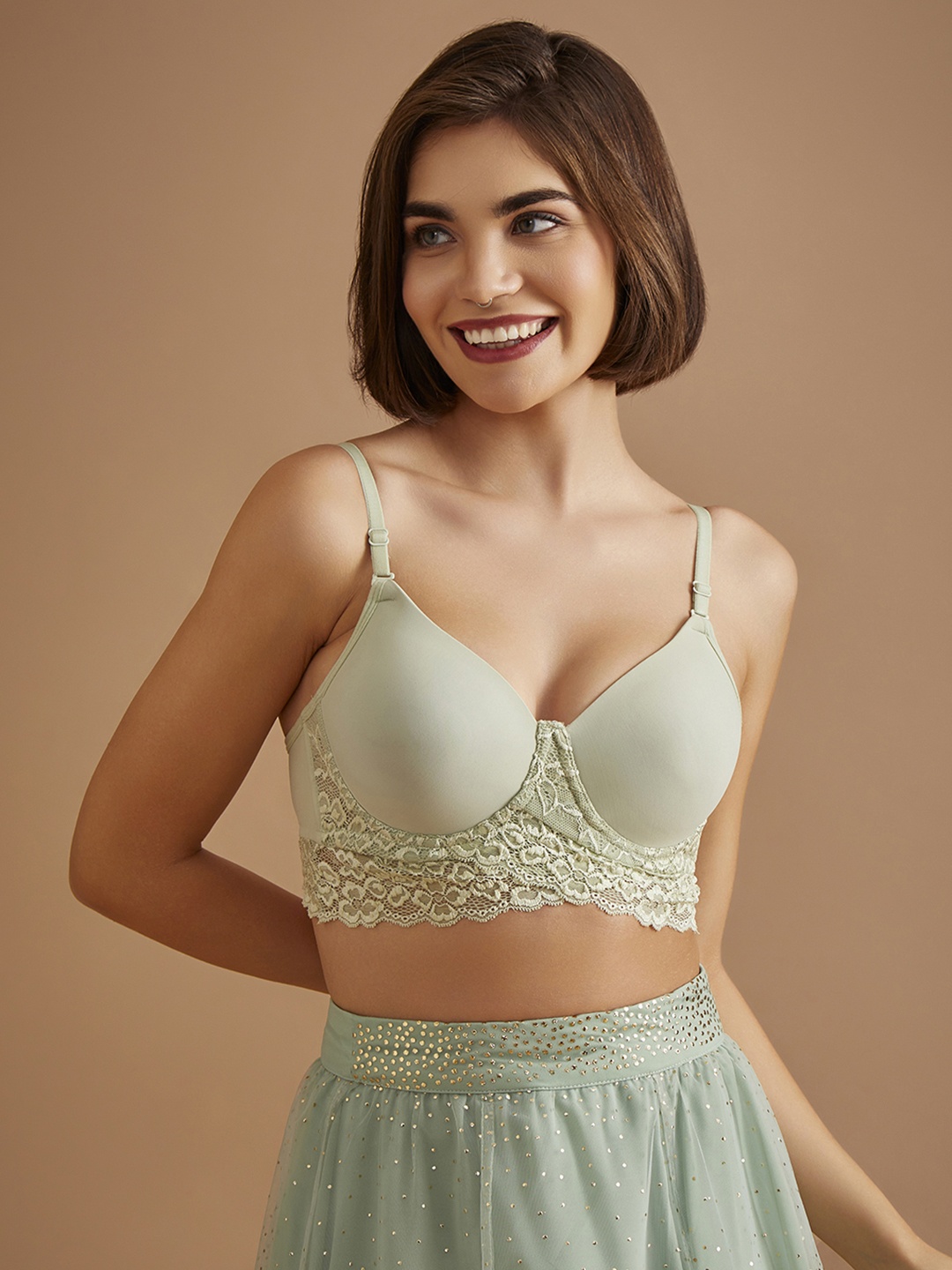 

Clovia Green Full Coverage Underwired Lightly Padded Bralette Bra With All Day Comfort