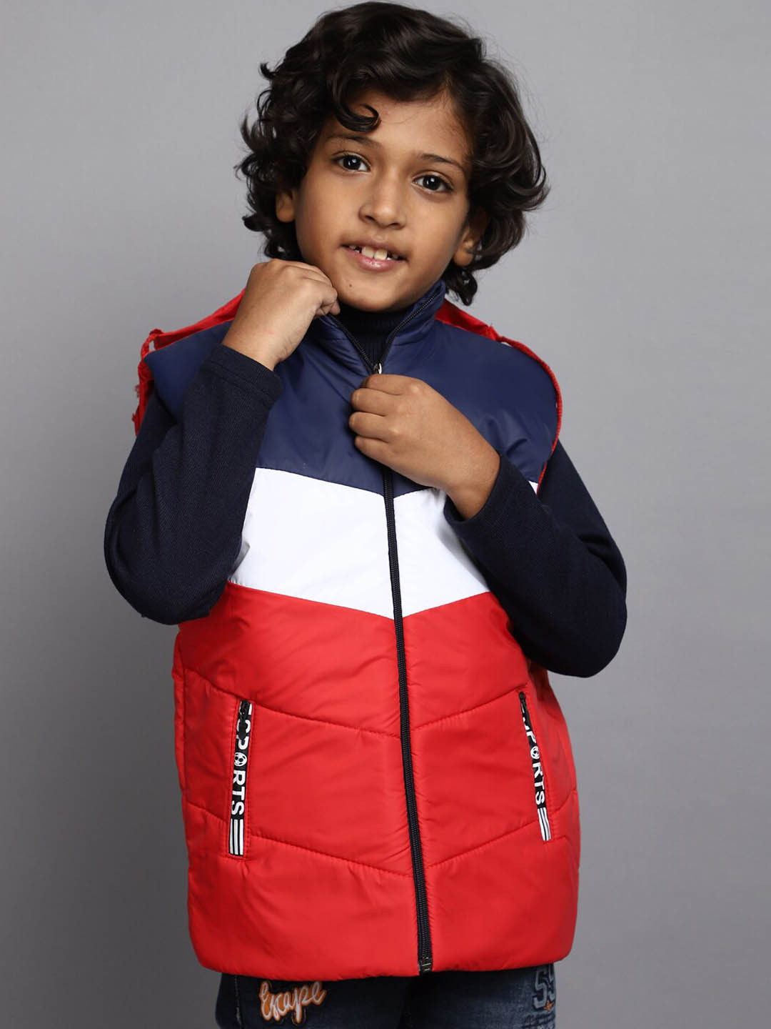 

V-Mart Boys Colourblocked Hooded Acrylic Lightweight Puffer Jacket, Red