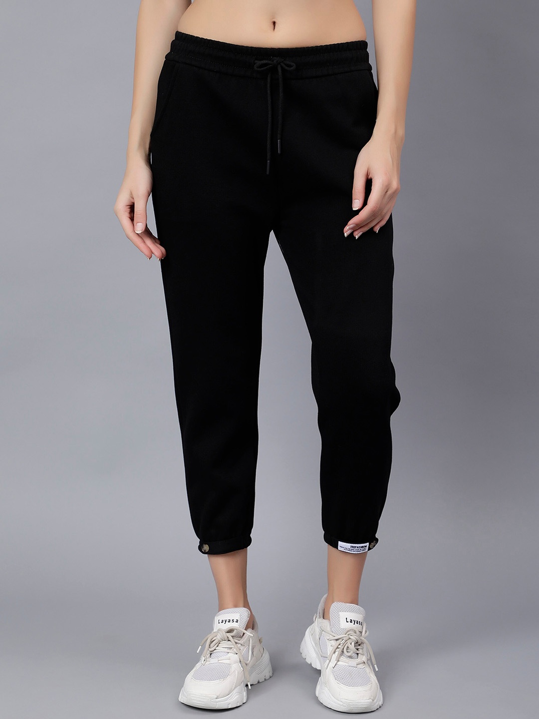 

Albion Women Mid Rise Travel Featured Pure Cotton Joggers, Black