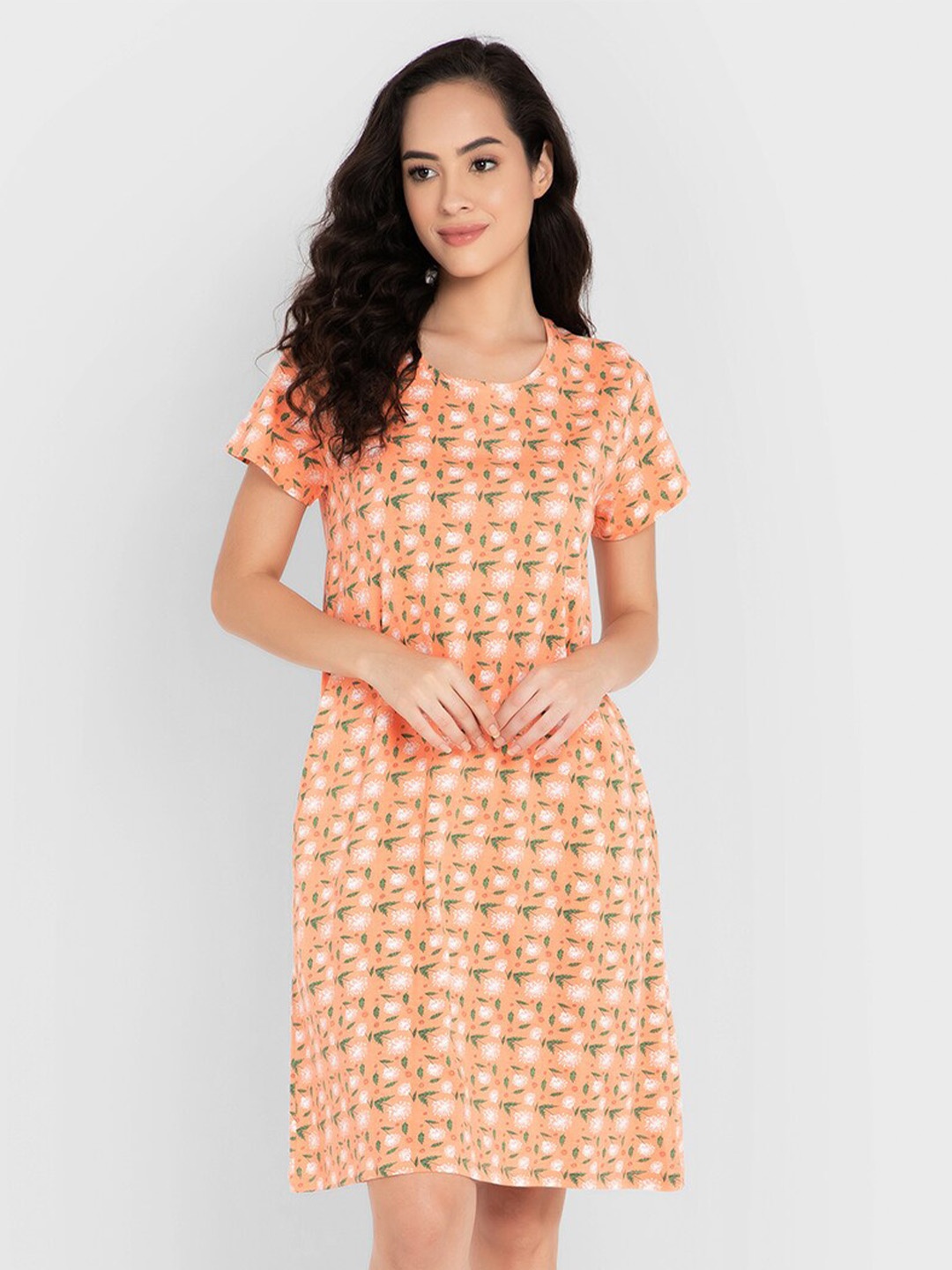

Clovia Peach-Coloured & White Floral Printed Pure Cotton Knee Length Nightdress