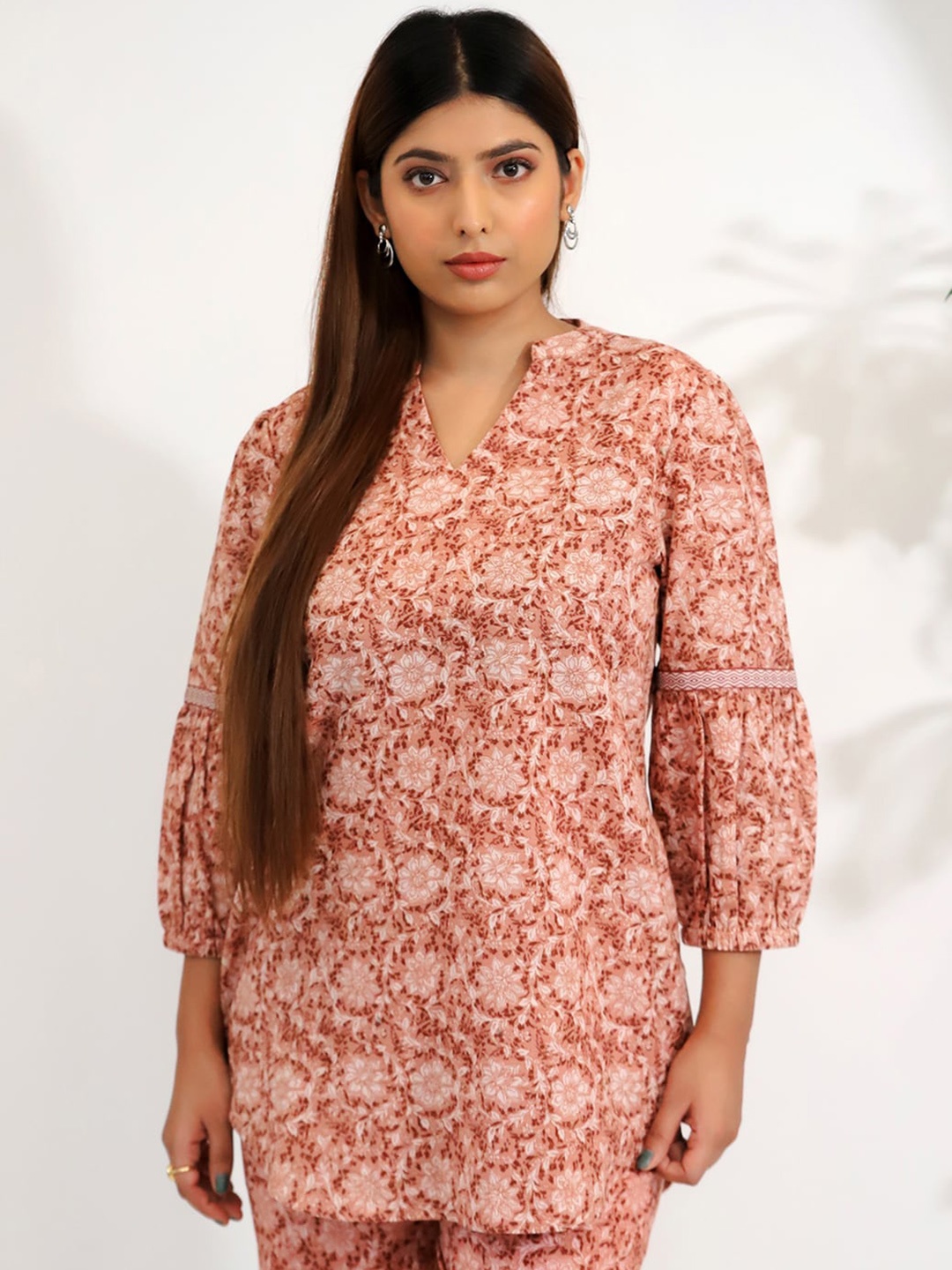 

Lake Peace Printed Linen V-Neck Tunic With Trousers, Brown