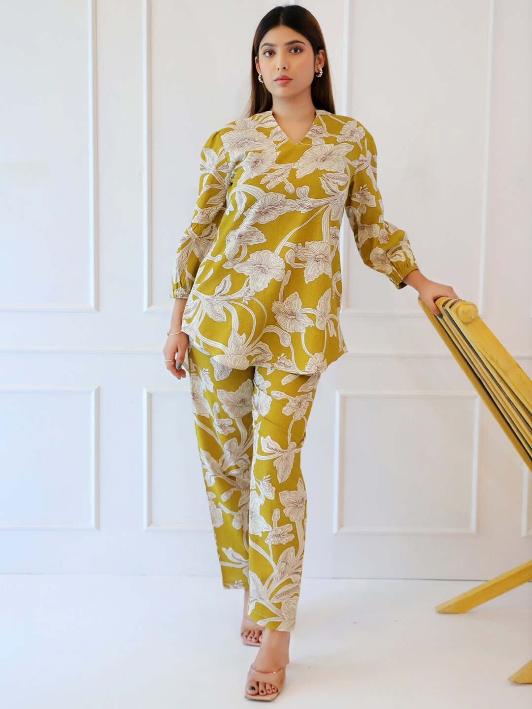 

Lake Peace Floral Printed Pure Cotton Tunic With Trousers, Mustard
