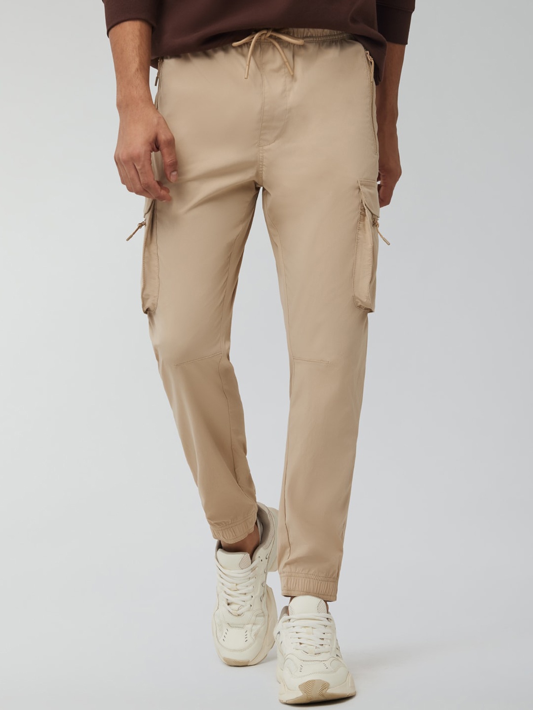 

XYXX Men Relaxed Mid-Rise Cotton Joggers, Beige