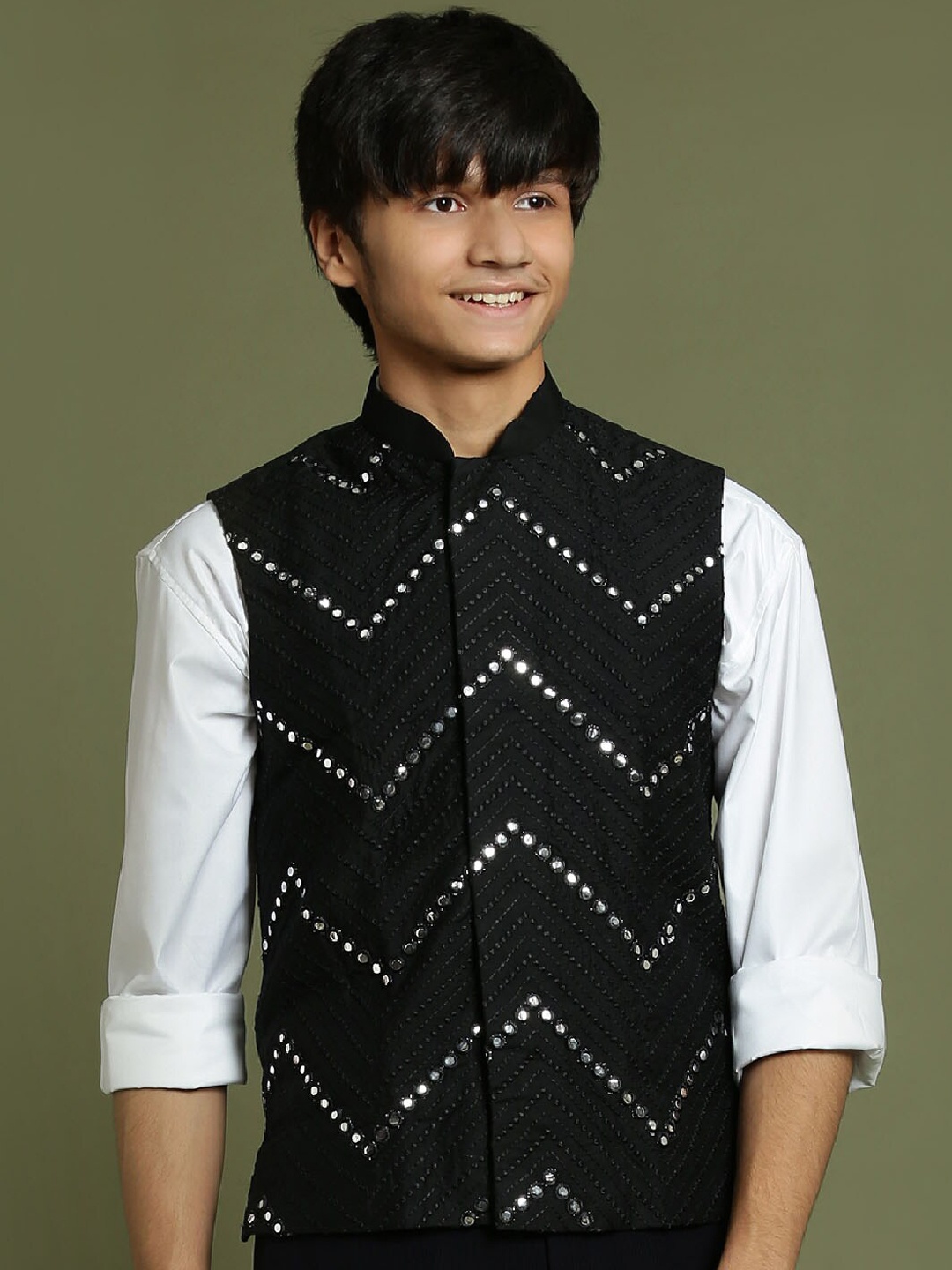 

VASTRAMAY Boys Embellished Nehru Jacket, Black