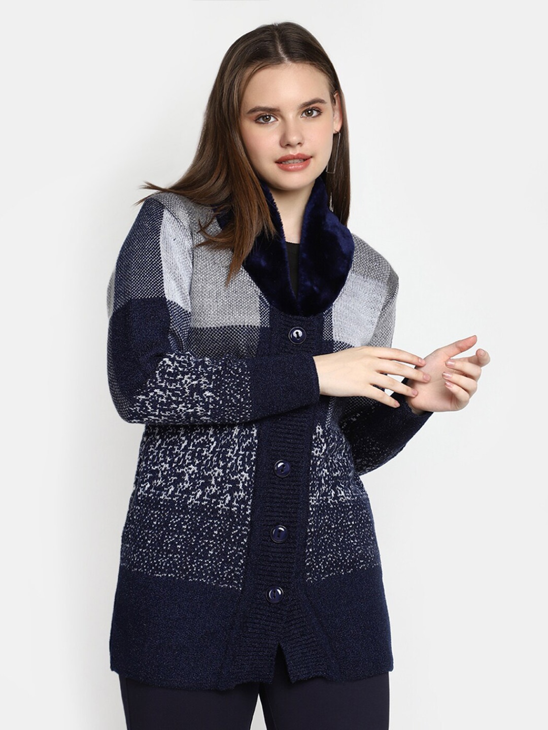 

V-Mart V-Neck Wool Sweater, Blue