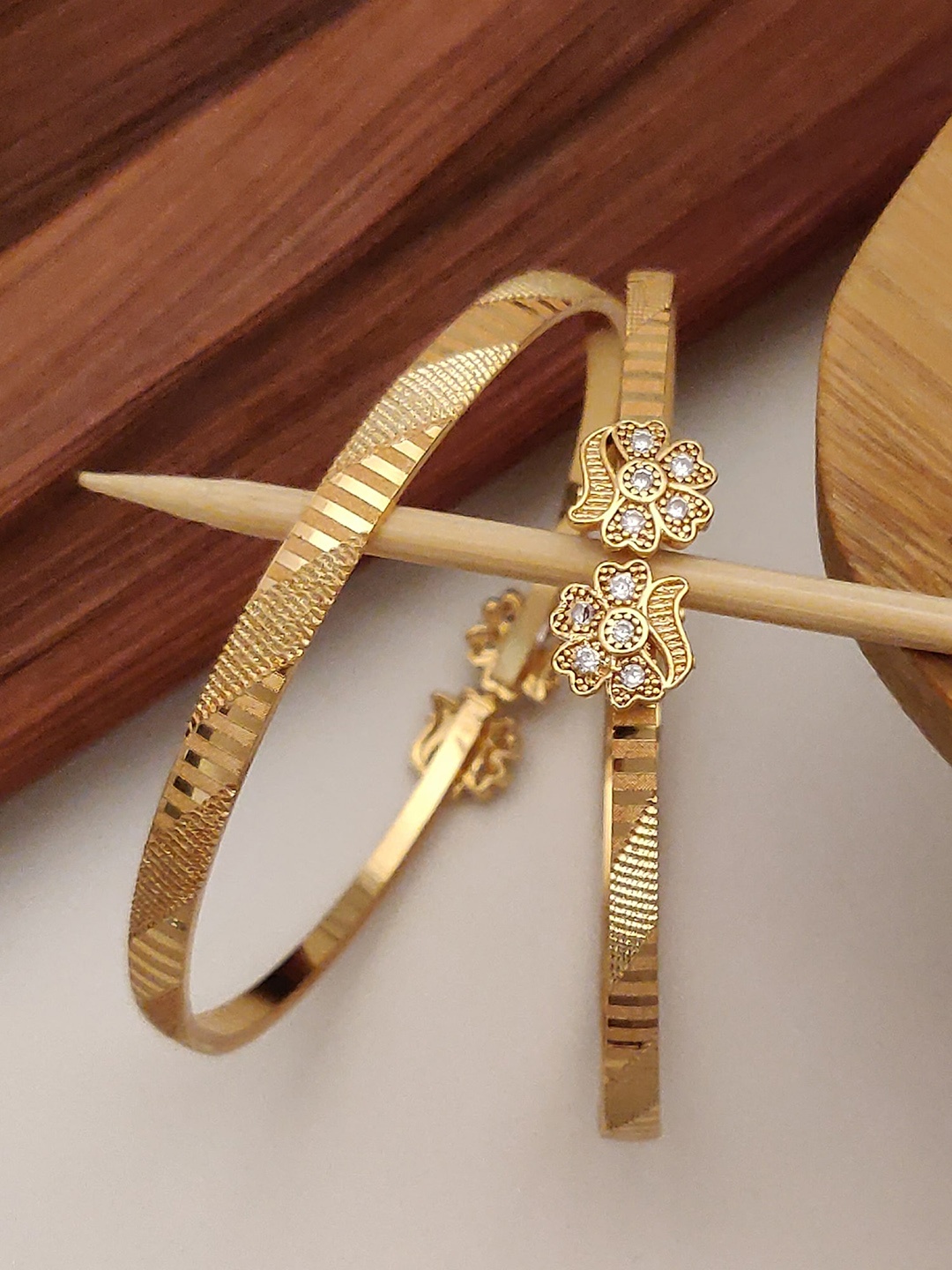 

Shining Diva Set Of 2 Gold-Plated & Crystal Studded Bangle