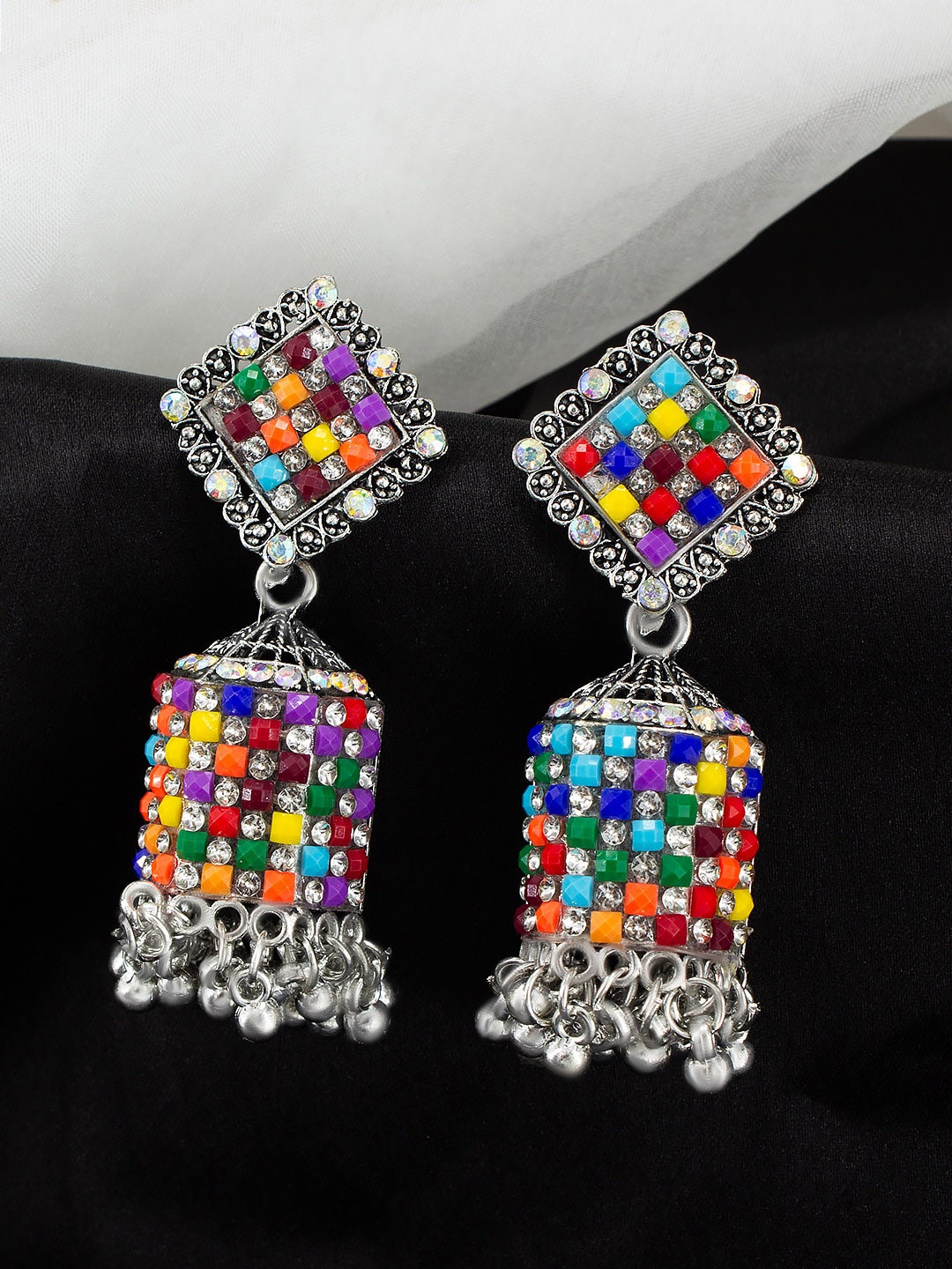 

PRIVIU Dome Shaped Jhumkas, Silver