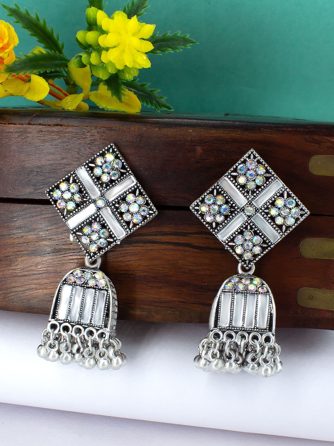

PRIVIU Dome Shaped Jhumkas, Silver
